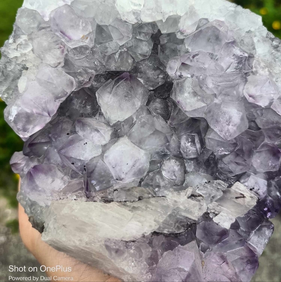 Amethyst free standing with apocalyte & Dendrite inclusions from Brizil Raw - Picture 7 of 10